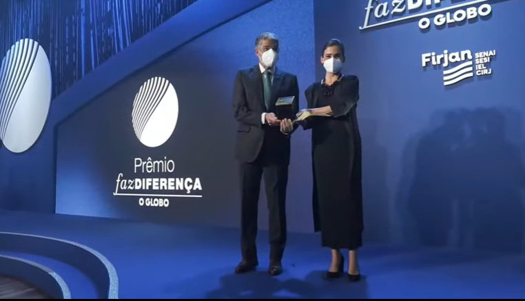 William Bonner e Renata Vasconcellos receberam prêmio por trabalho no Jornal Nacional (Reprodução)