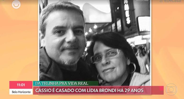 Cássio Gabus surge em fotos raras com Lídia Brondi (Foto: Reprodução)