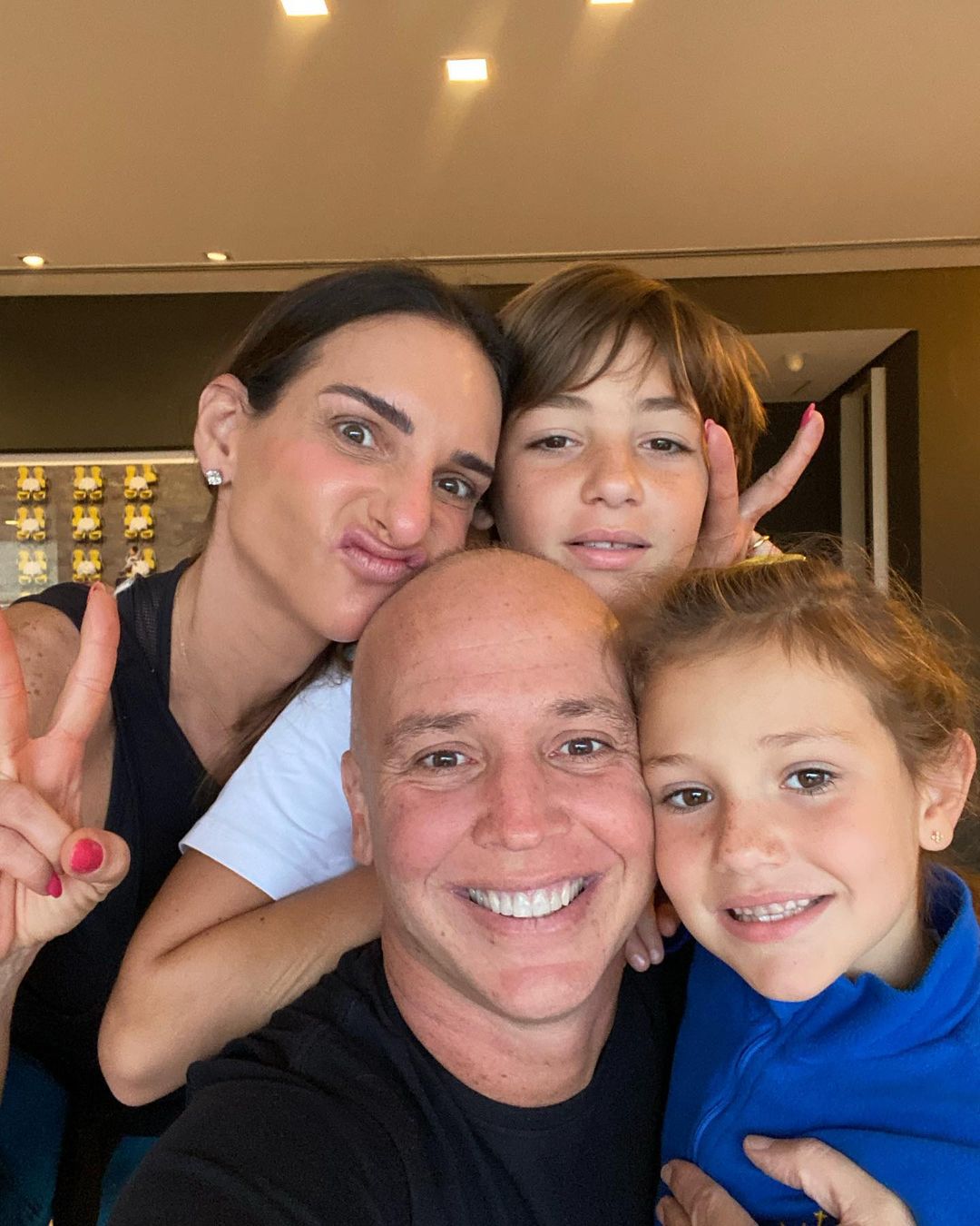Caio Ribeiro reúne a família e fala sobre tratamento contra câncer (Reprodução/Instagram)