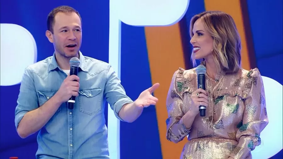Tiago Leifert e Ana Furtado participaram da estreia de Marcos Mion na Globo (Reprodução/Globo)