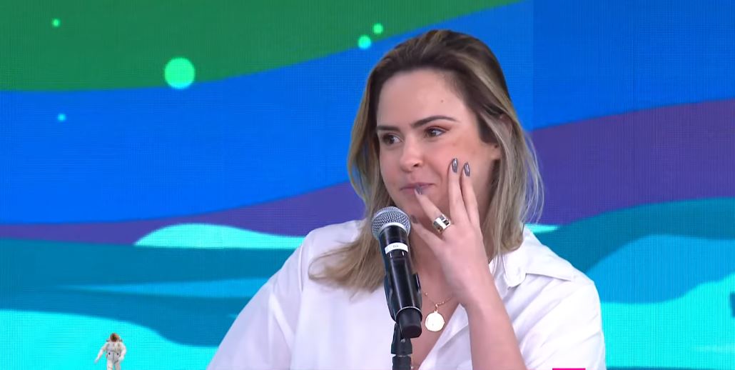 RedeTV! tenta contratar Ana Paula Renault para TV Fama após rejeição de Leo Dias