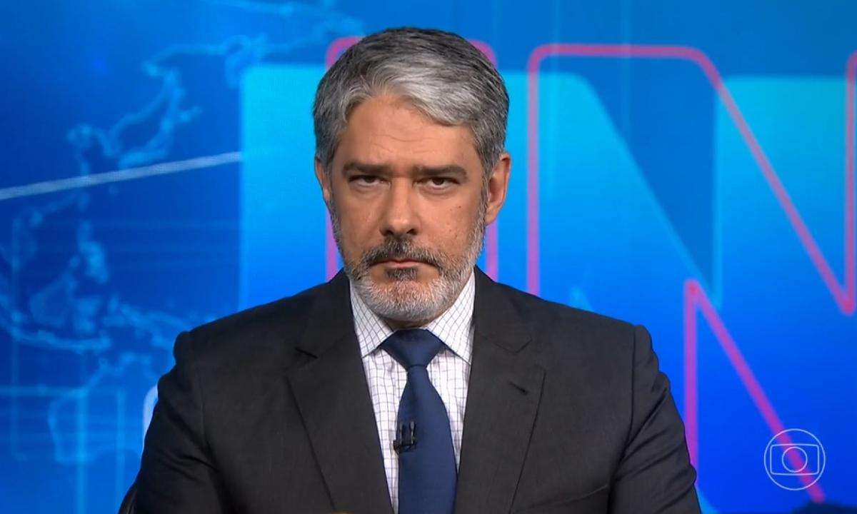 William Bonner entra ao vivo no Plantão da Globo para dar notícia devastadora (Foto: Reprodução)
