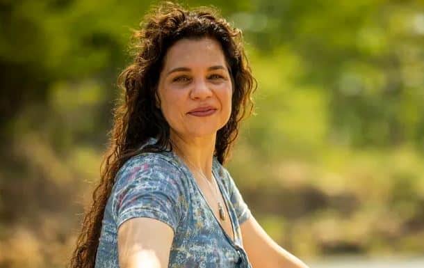 Isabel Teixeira é Maria Bruaca em Pantanal (Foto: Reprodução)