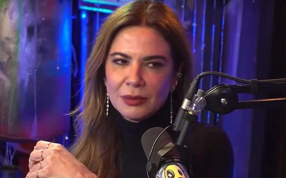 A apresentadora do SuperPop da RedeTV!, Luciana Gimenez admite que tem vontade de se afastar da televisão (Foto: Reprodução)