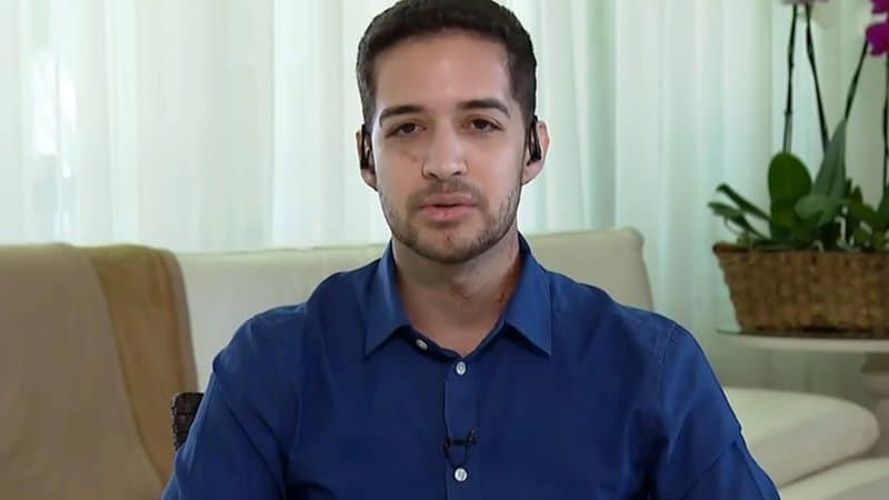 Jornalista da Globo que foi esfaqueado abre o coração, revela trauma e chora (Reprodução)