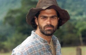 Eduardo Moscovis em O Cravo e a Rosa (2000); ele recusou papel em O Clone (2001) após estrelar a novela (Foto: Reprodução / Globo)