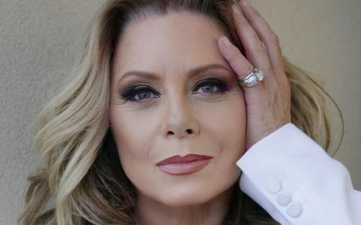 A famosa ex-atriz da Globo, Vera Fischer faz ensaio especial e choca com aparência (Foto: Reprodução/Instagram)