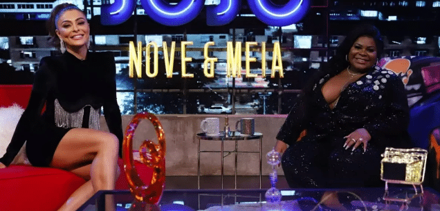 A famosa ex-atriz da Globo falou sobre momentos íntimos na televisão durante conversa com Jojo Todynho (Foto: Reprodução)