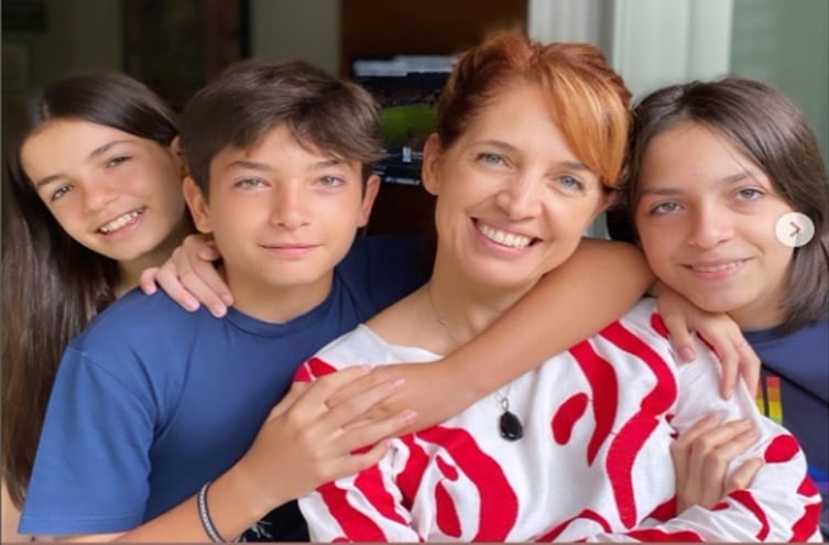 Poliana Abritta com os filhos trigêmeos (Imagem Reprodução Instagram)
