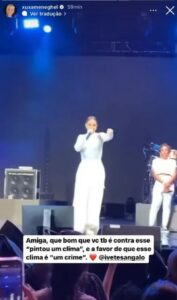Xuxa Meneghel expôs recado da cantora Ivete Sangalo em cima do palco e surpreendeu (Foto: Reprodução / Instagram)