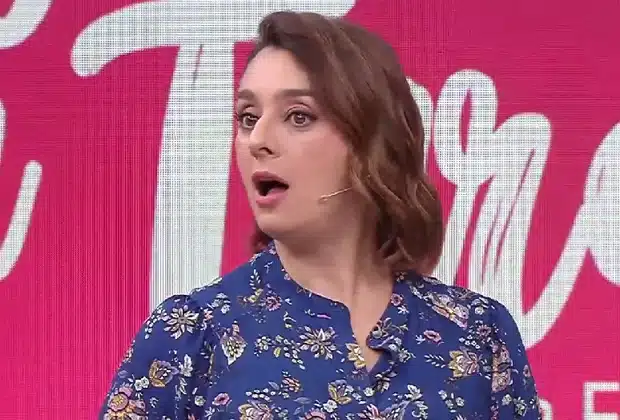 Durante o programa Melhor da Tarde, apresentadora Catia Fonseca detonou ex de Jojo Todynho por esconder noite de amor com famosa - Reprodução