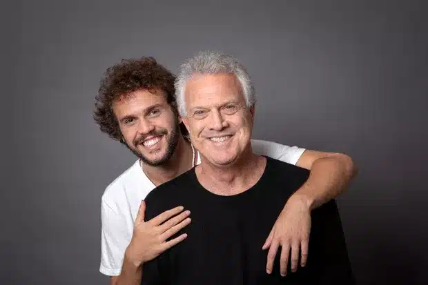Theo e Pedro Bial (Foto Reprodução/Internet)