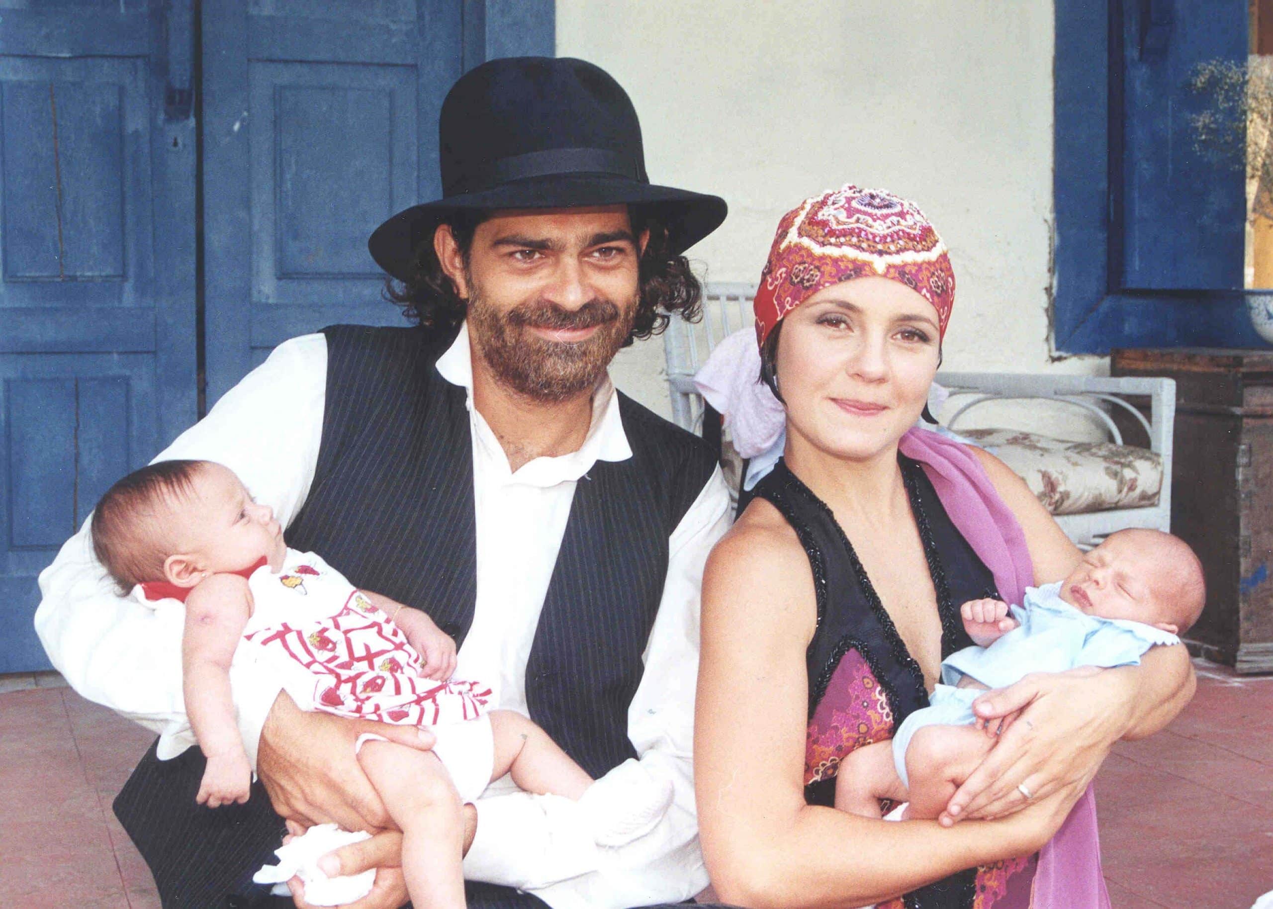 Eduardo Moscovis e Adriana Esteves em "O Cravo e a Rosa" (Foto Reprodução/Internet)
