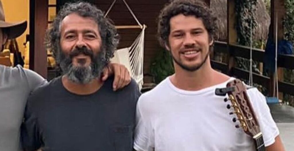 Marcos Palmeira (Zé Leôncio) e José Loreto (Tadeu) nos bastidores de Pantanal (Foto: Reprodução/ Instagram)