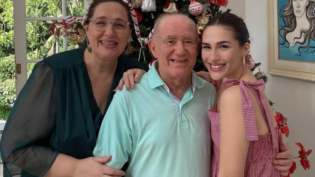 Renato Aragão com sua esposa, Lilian, e sua filha mais nova