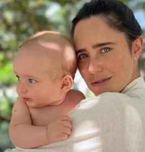 Filho da atriz completou 8 meses (Foto: Reprodução / Instagram)