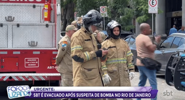 Chris Flores anunciou que sede do SBT precisou ser evacuada, após ameaça de bomba, no Rio de Janeiro (Foto: Reprodução)