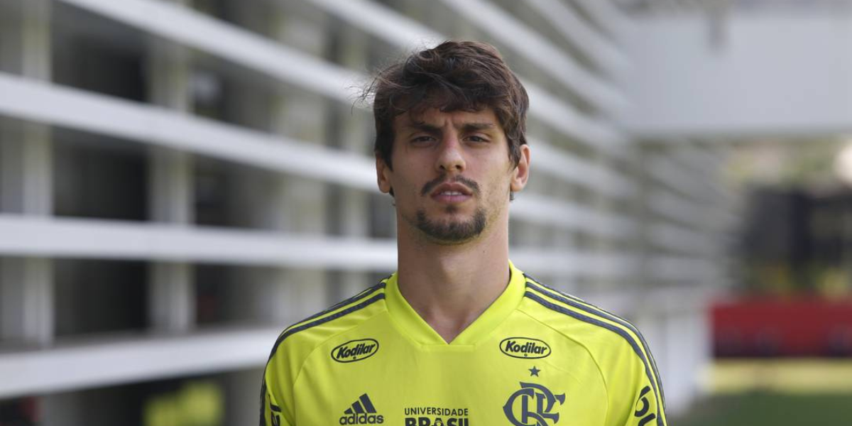 Rodrigo Caio está muito próximo de fechar com gigante brasileiro