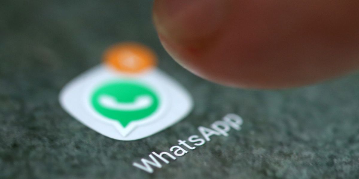 Mensagem: Aplicativo Whatsapp sendo usado por uma pessoa (Reprodução/Internet)