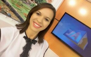Leilane Lustosa, ex-apresentadora da TV Anhanguera, afiliada da Globo morreu em acidente de carro (Foto: Reprodução / Internet)