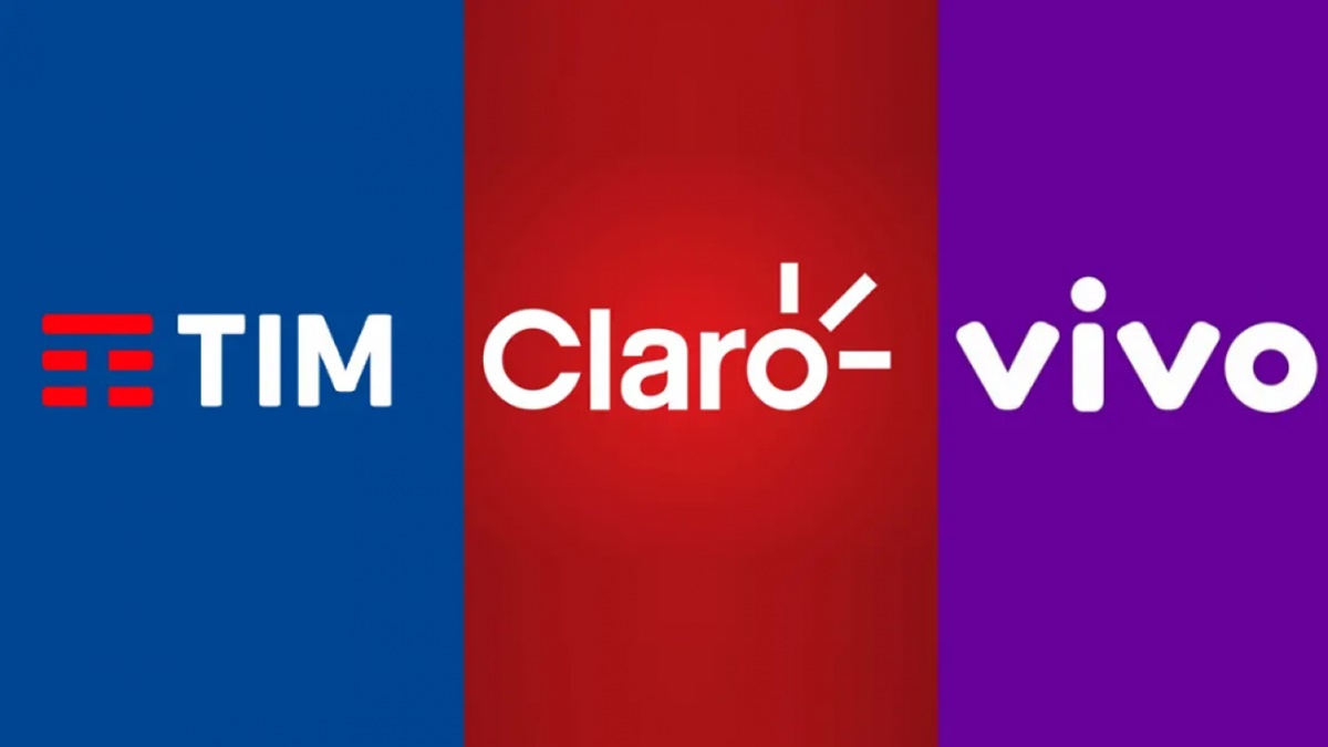Logos das operadoras TIm, Claro e Vivo, que discutem sobre fim de acesso ilimitados às redes sociais (Foto: Reprodução/ Internet/ Montagem)