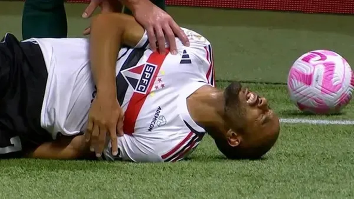 Lucas Moura sofreu lesão no estádio do Palmeiras e 'maldição' do Allianz Parque assombra São Paulo (Foto: Reprodução/ Internet)